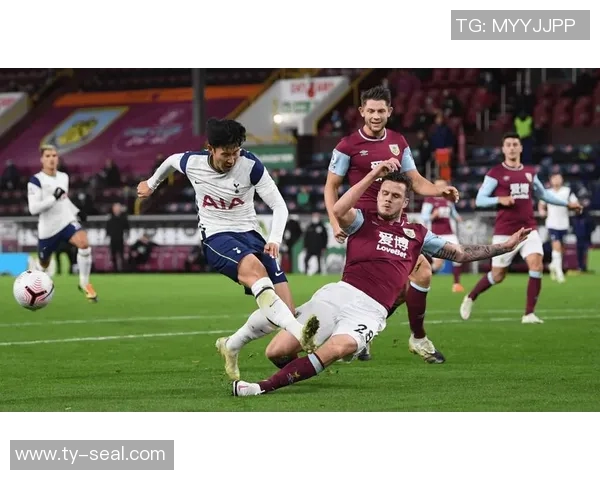 英超激战西布朗迎战伯恩利双方争夺关键积分全力以赴展现实力